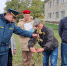 В каневской четвёртой школе по инициативе педагогов и учащихся высадили аллею Героев - Газета Каневские зори